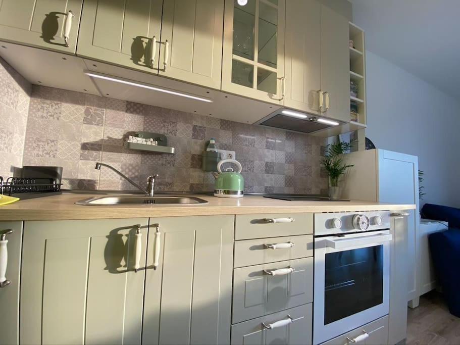 New Studio Apartment In Central Budapest - Free Parking Exterior photo